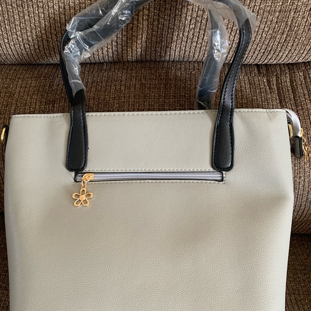 Purse - Picture 4 of 5